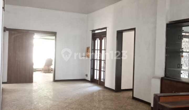 For Sale Or Rent Rumah Modern di Tengah Kota 