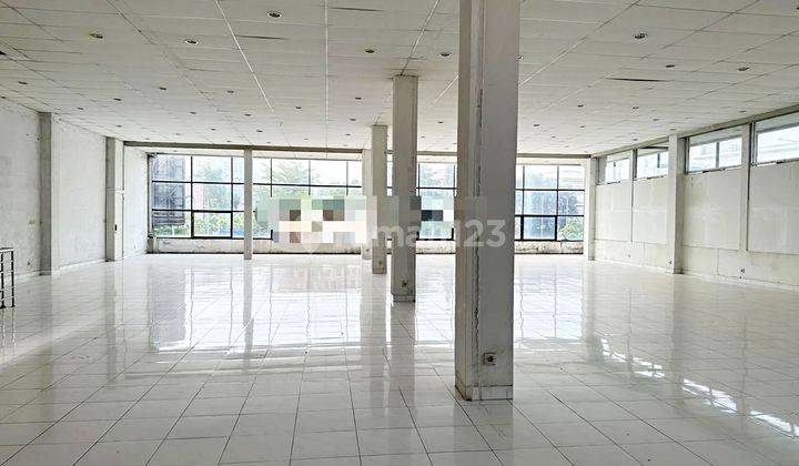 For Rent Ruang Usaha di Dr Djunjunan Lokasi Strategis 1