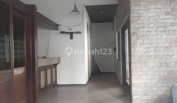 For Sale Rumah Hitung Tanah Lokasi di Mainroad Dago 2