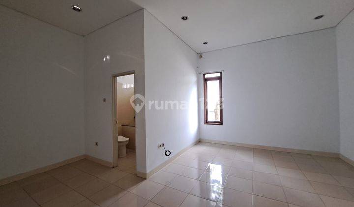 For Rent Rumah Modern di Setra Duta Cipaganti 1