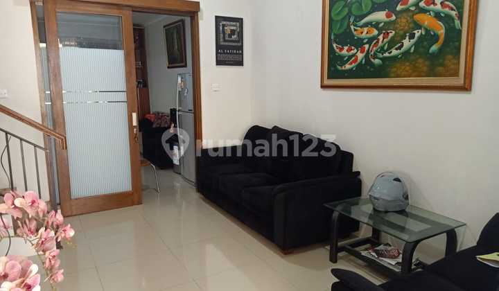 Rumah Dijual Modern 2 Lantai di Sariwangi 2