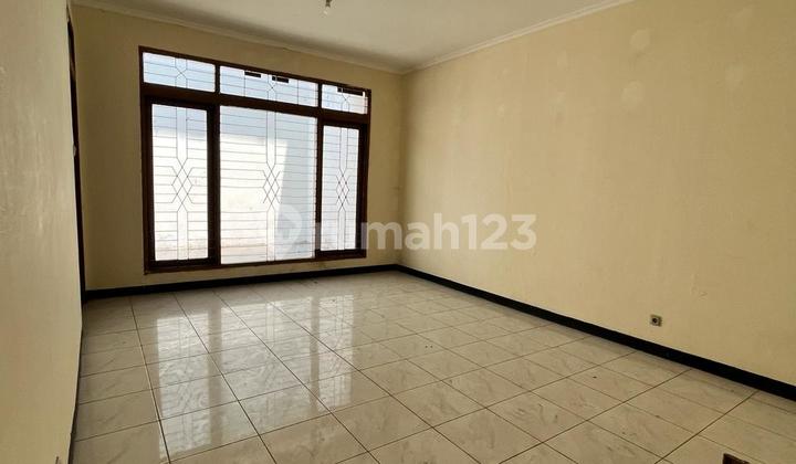 Disewakan Rumah Luas Nyaman Terawat Siap Huni di Batununggal 2