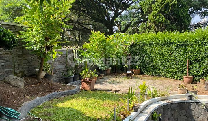 For Rent Large Luxury 3-Story House in Setra Duta 2