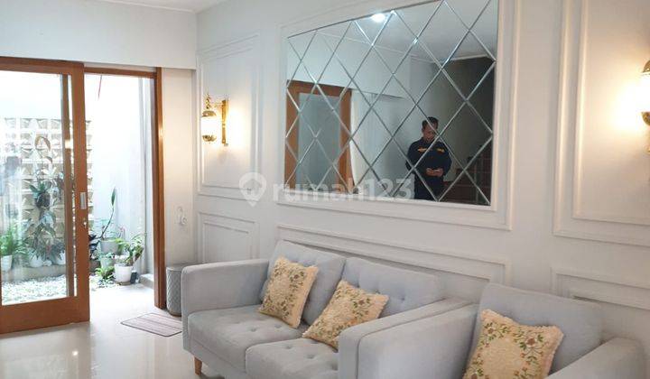 Dijual Rumah Lux Cantik Furnish 2 Lantai di Awiligar 1