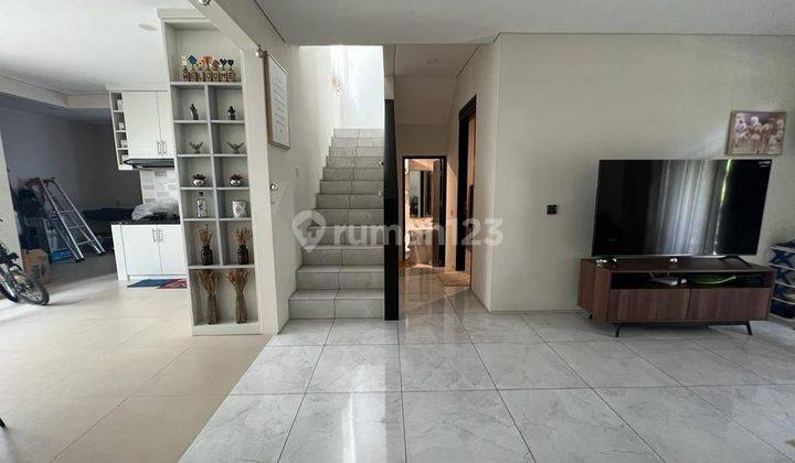 Dijual Rumah Lux Furnish Cantik Nyaman di Simakirana Kota Baru 2