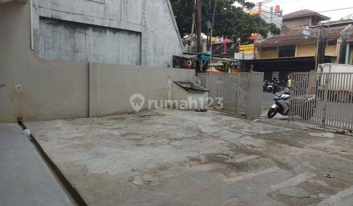 Dijual Ruko 3 Lantai Bagus Siap Usaha di Rajawali Timur 2