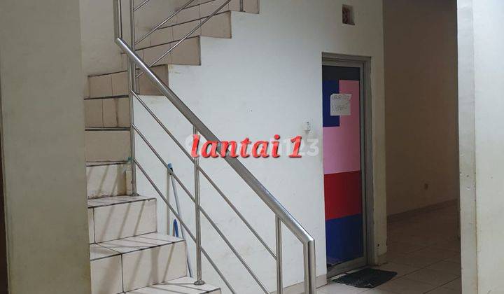 Disewakan Ruko 3 Lantai Bagus Terawat Siap Usaha di Batununggal 2