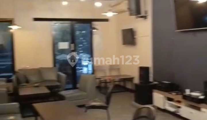 Disewakan Ruang Usaha EX Cafe Resto Hook 2 Muka Sayap Buah Batu Disewakan Ruang Usaha EX Cafe Resto Hook 2 Muka Sayap Buah Batu