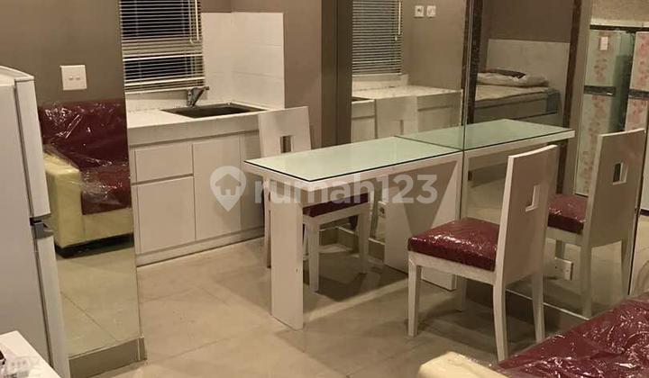 Disewakan Apartment 2 Kamar Furnish Luas di Sudirman Suites