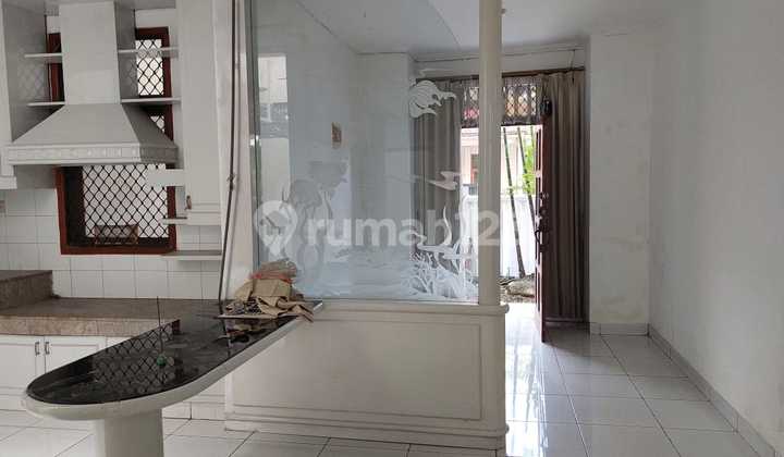 Dijual Rumah Lux Nyaman Terawat di taman Sakura Indah