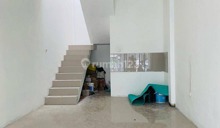 Dijual Ruko 2 Lantai Bagus Modern Siap Pakai di Sayap Peta 1
