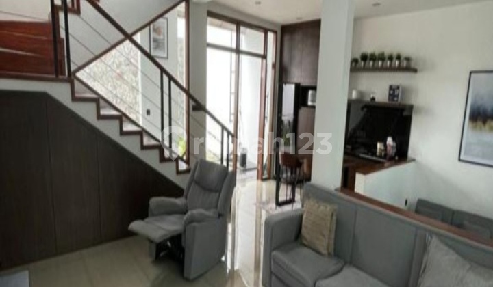 Di Jual Rumah Nyaman Di Setra Duta