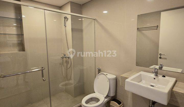 Disewakan Apartment 2 Kamar Furnish Baru View Taman di Landmark 2