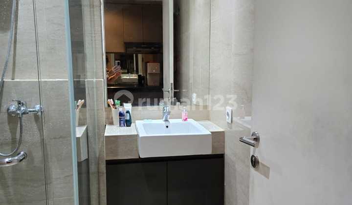 For Sale Luxurious Spacious 1-Bedroom Furnished Apartment in Landmark Residence 2