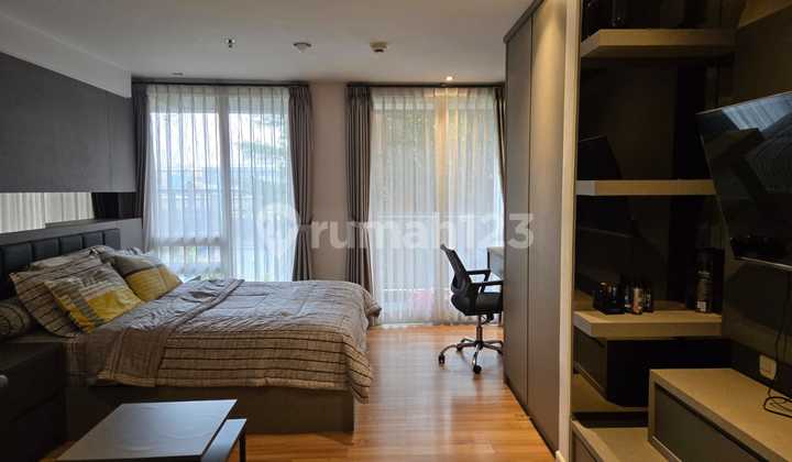 For Sale Luxurious Spacious 1-Bedroom Furnished Apartment in Landmark Residence