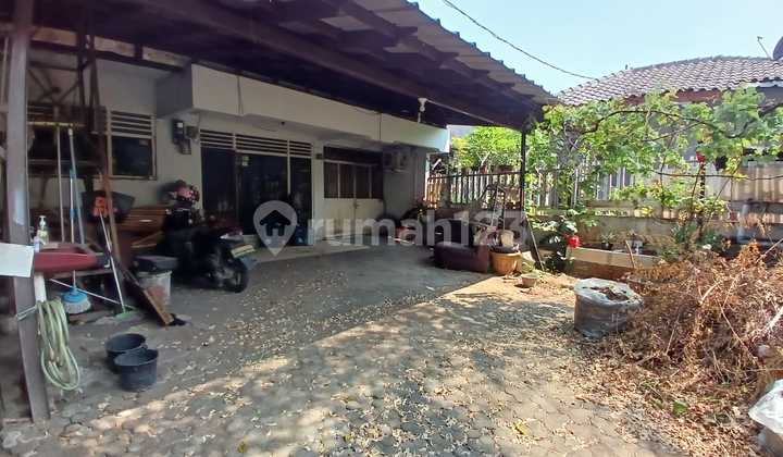 Aset Komersil Rumah Tua Hitung Tanah di Jalan Kolonel Sugiono, Jakarta Timur