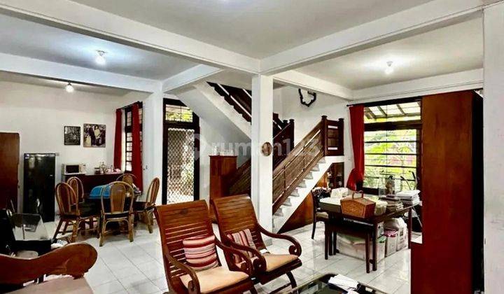 Rumah 2 Lantai Bagus SHM di Mampang Prapatan, Jakarta Selatan 1