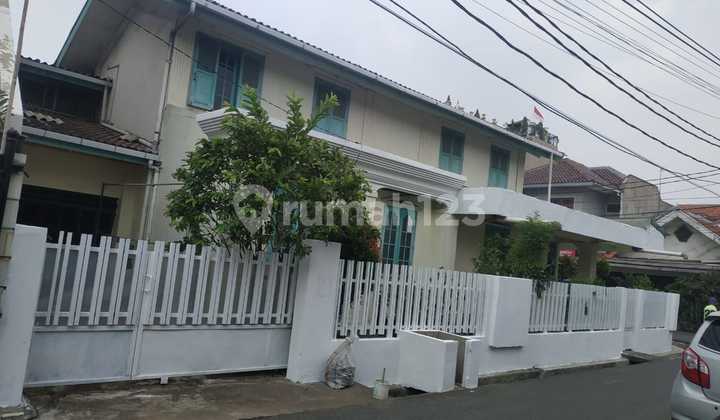 Rumah Tua SHM Hoek Lokasi Strategis Rawamangun, Jakarta Timur