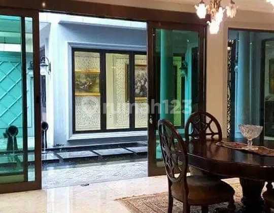 Rumah Mewah Fully Furnished SHM di Ampera, Jakarta Selatan 2