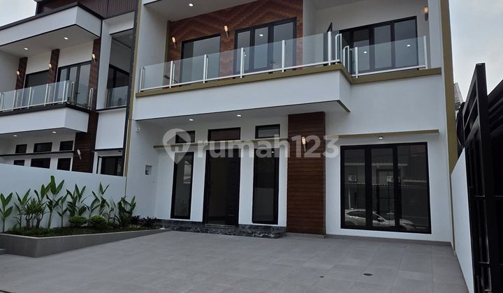 Rumah Brand New Siap Huni di Nusaloka BSD, Tangerang