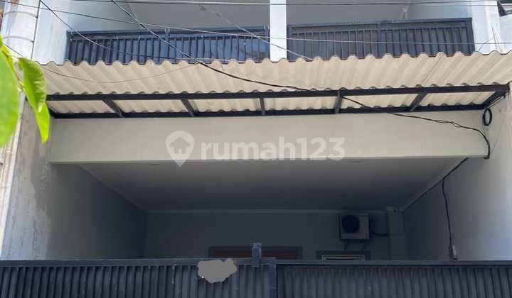 Flood-Free Ready-to-Occupy House in Pulo Asem, East Jakarta Flood-Free Ready-to-Occupy House in Pulo Asem, East Jakarta