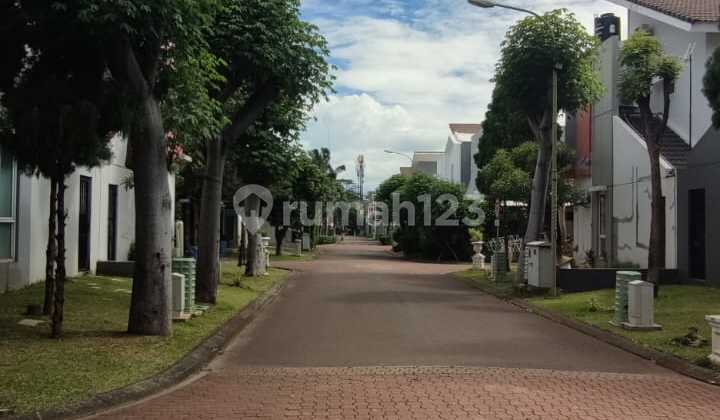 Nice House in Milano Village, BSD Tangerang 2