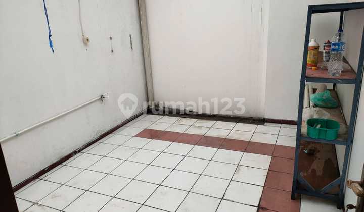 Rumah 2 Lantai  SHM Unfurnished Kayu Putih, Jakarta Timur 2