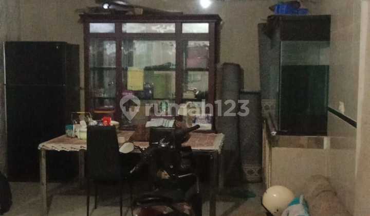 3-Story House Ready to Occupy with SHM Certificate in Griya Satwika Housing, East Ciputat, Tangerang 2