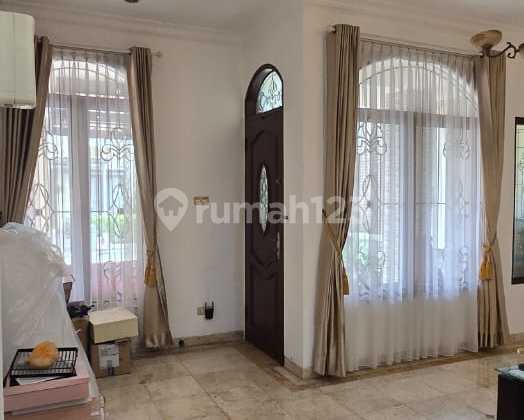 Nice Move-In Ready Semi-Furnished House in Jatinegara Baru Residential Area, East Jakarta Nice Move-In Ready Semi-Furnished House in Jatinegara Baru Residential Area, East Jakarta