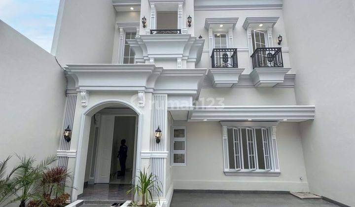 Rumah Baru Modern Classic Dg Double High Ceilling Dlm Komplek Nyaman Tenang Strategis 2