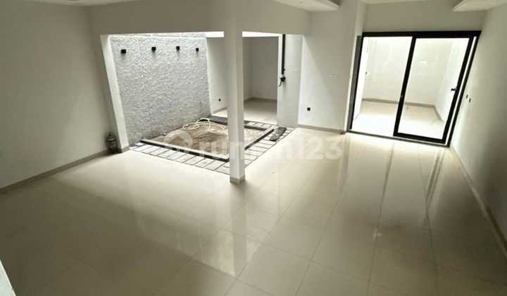 Beautiful House in New Alicante Cluster Gading Serpong Beautiful House in New Alicante Cluster Gading Serpong