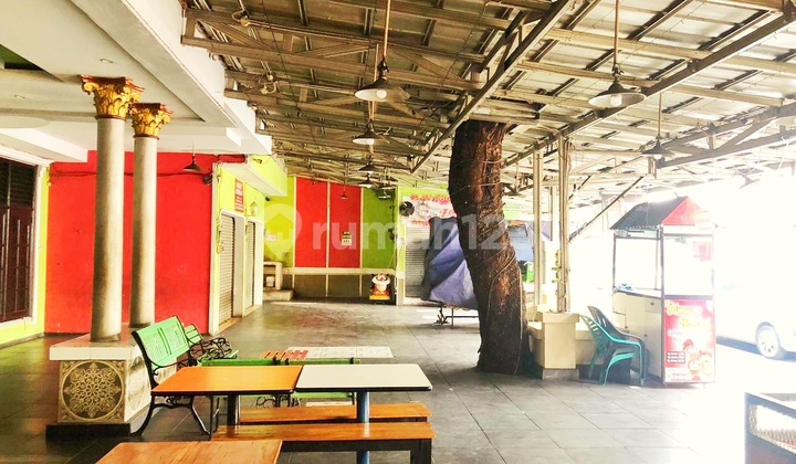 House for Sale in East Kayu Manis, South Utan Kayu, East Jakarta 2