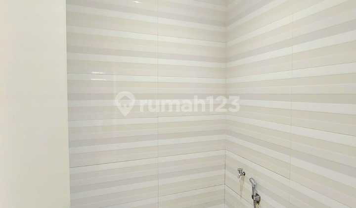 For Sale Victorian Shophouse in Sector 3a Bintaro Jaya 2