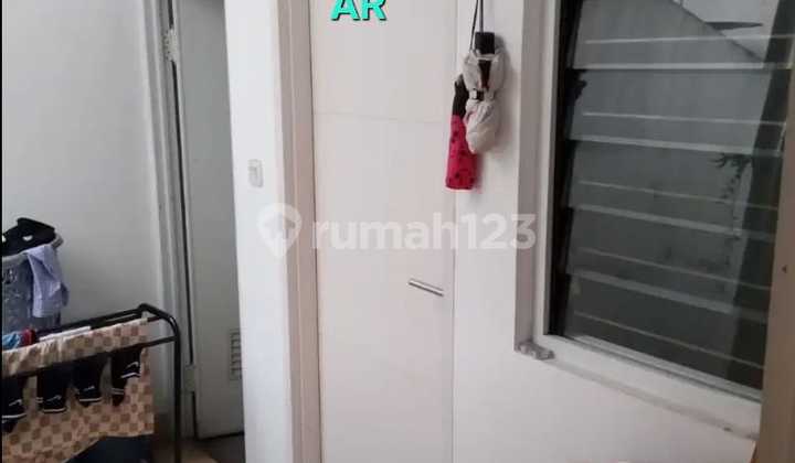 Rumah 2 Lantai Bagus Semi Furnished di Pondok Ranji Bintaro, Tangerang Selatan 2