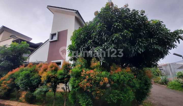 Nice 2-Story House with SHM Near Station in Pondok Ranji Bintaro, South Tangerang, South Tangerang