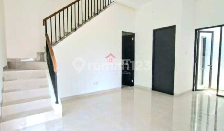 For sale quickly, cheap brand new house, hook position in Sector 9 Bintaro Jaya.