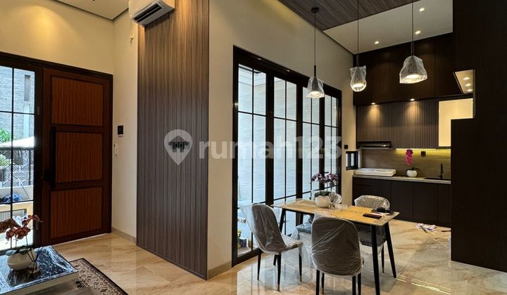 Rumah 3 Lantai Lokasi Strategis di Pondok Cabe dekat Lebak Bulus Rumah 3 Lantai Lokasi Strategis di Pondok Cabe dekat Lebak Bulus