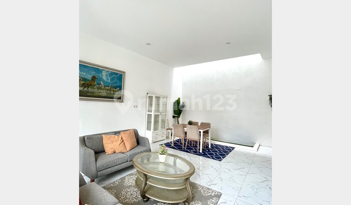 Rumah Cantik dan Murah di Mahagoni Bintaro