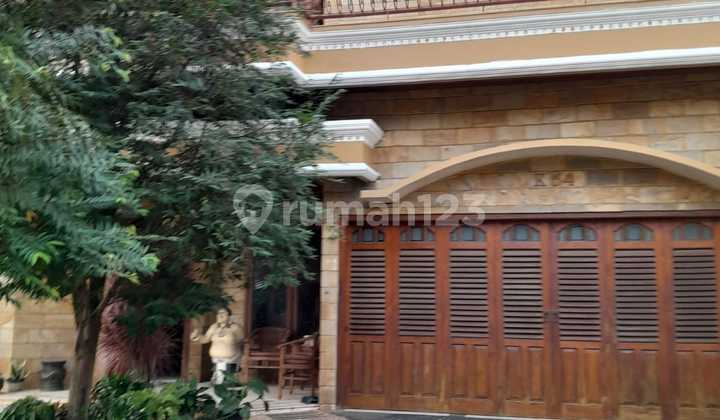 Rumah 2 Lantai dan Kontrakan 4 Unit Rumah 2 Lantai dan Kontrakan 4 Unit