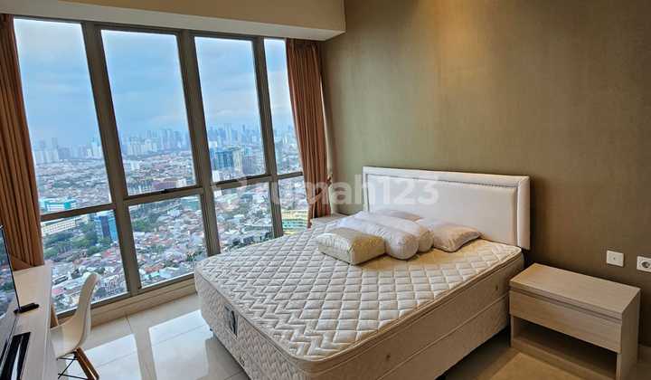 Orchid Park Residence Apartment 3 BR Private Lift Condominium