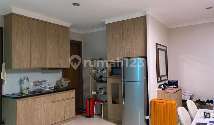 Residence 8 Apartment 2 BR Furnished Modern Paling Murah
