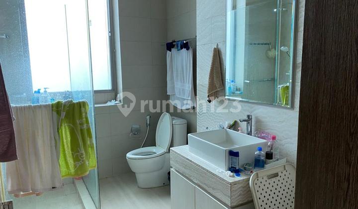 Residence 8 Apartment 2 BR Furnished Modern Paling Murah 2