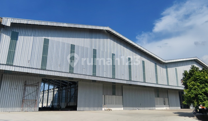 For Rent: Spacious Warehouse 6,720m² in Kutabumi Area, Tangerang, Close to the Airport For Rent: Spacious Warehouse 6,720m² in Kutabumi Area, Tangerang, Close to the Airport