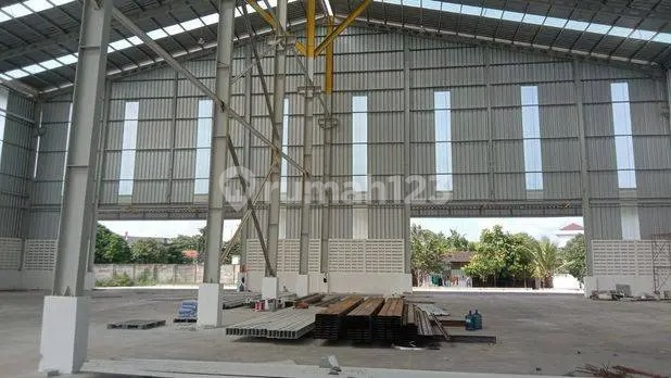 For Rent: Spacious 4,800m² Warehouse in Kutabumi, Tangerang, Close to the Airport For Rent: Spacious 4,800m² Warehouse in Kutabumi, Tangerang, Close to the Airport