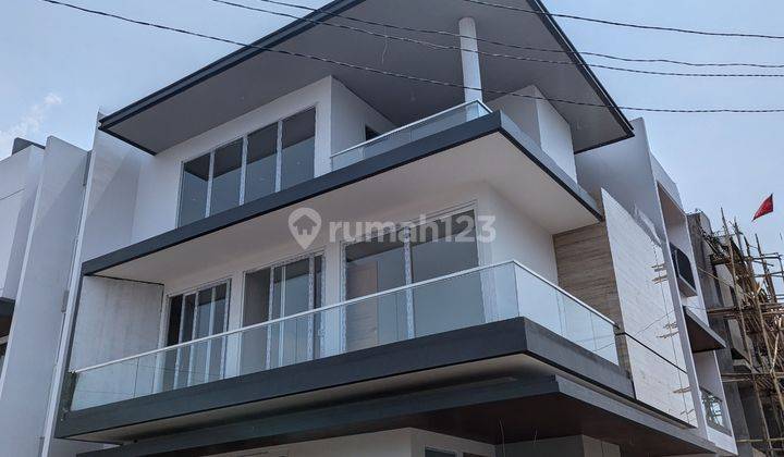 Rumah Hook Bangunan Baru Mewah 3 Lantai Taman Surya 5 1