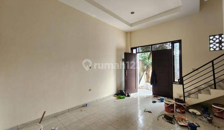 Dijual Rumah 2lt SHM di Perumahan Kresek Indah Jakarta Barat 2