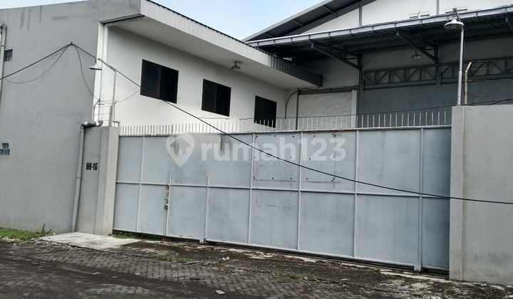 New Warehouse Renovated Ready to Occupy Strategic Location New Warehouse Renovated Ready to Occupy Strategic Location