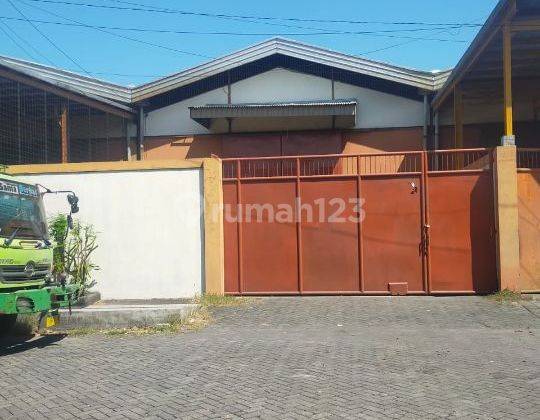 gudang Margomulyo permai, lokasi sangat strategis  2