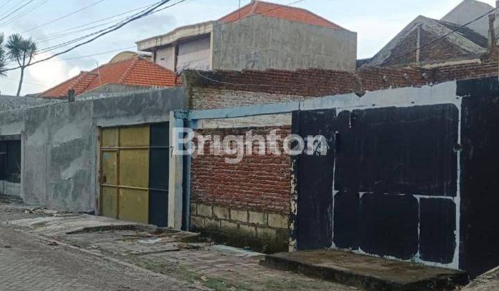 rumah siap huni lokasi sangat strategis dan komersial 1