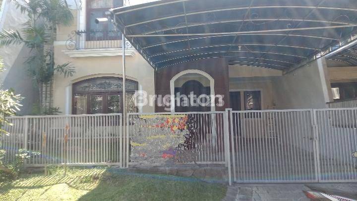 rumah siap huni lokasi sangat strategis dan komersial 1